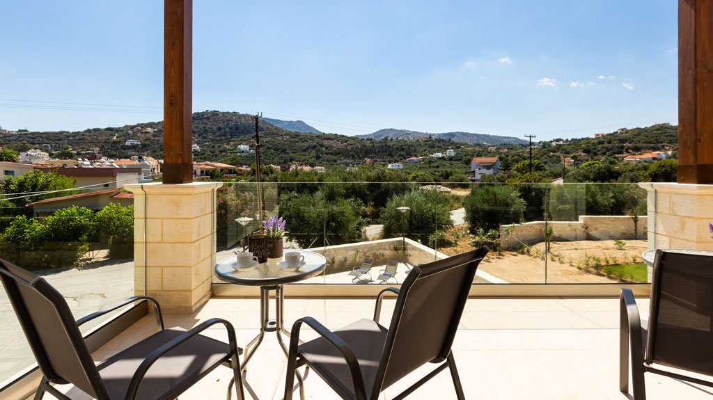 Villas in Crete with mountain Views- Pafos Ike summer villa rentals in Chania